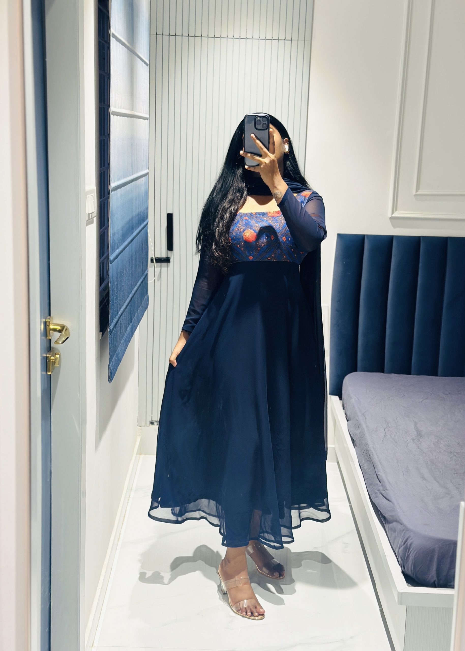 Navy blue Anarkali set - Image 4