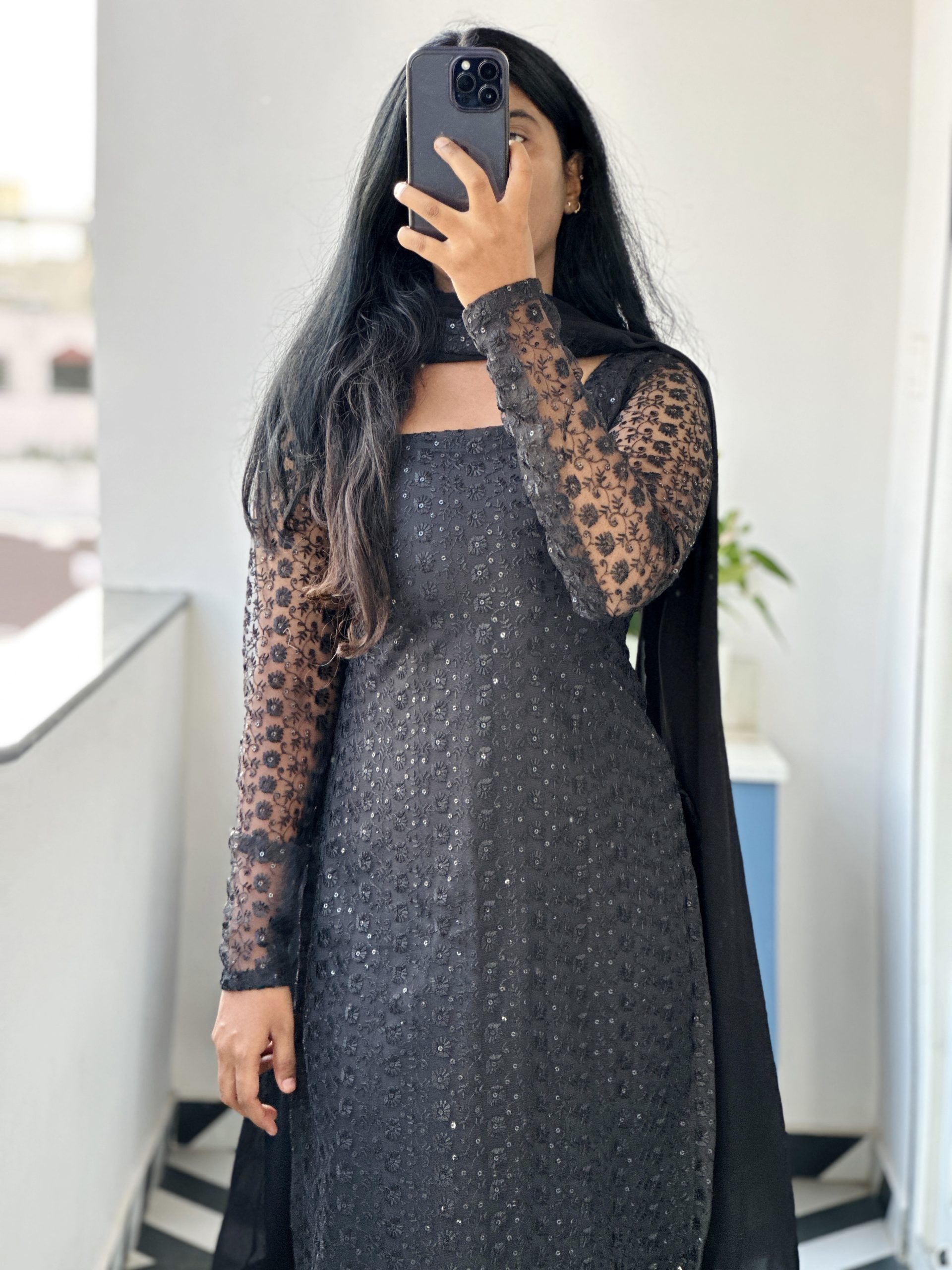 Black sequins embroidered kurti set - Image 2